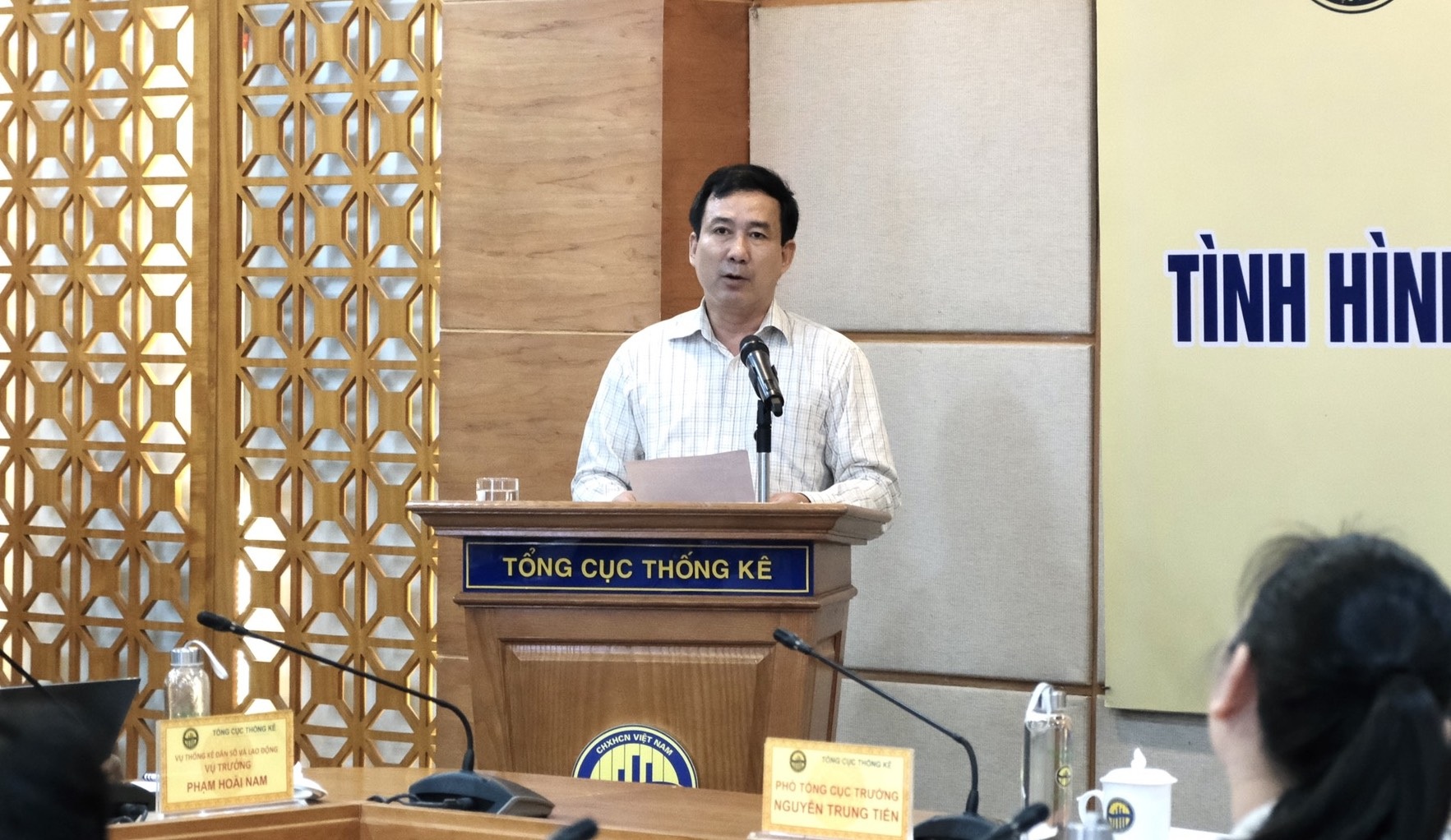 Thị trường lao động trong bước phục hồi… dè dặt - 9 Thị trường lao động trong bước phục hồi… dè dặt - 9