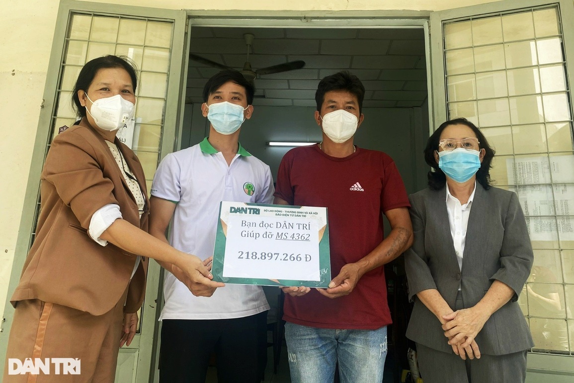 108 ngày chiến đấu với tử thần của bà mẹ nhí nhiễm Covid-19 - 2 108 ngày chiến đấu với tử thần của bà mẹ nhí nhiễm Covid-19 - 2