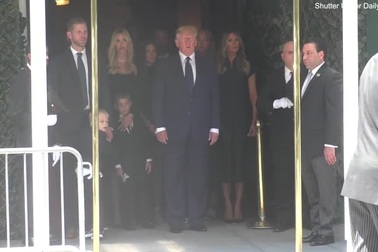 Một số hình ảnh tại lễ tang đưa tiễn người vợ đầu của ông Donald Trump