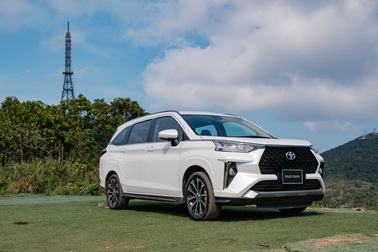 Veloz Cross tung giá mới giảm đến 38 triệu đồng