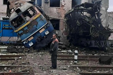 Nga tìm ra “yếu huyệt” của Ukraine: Ồ ạt tấn công, trấn áp toàn diện