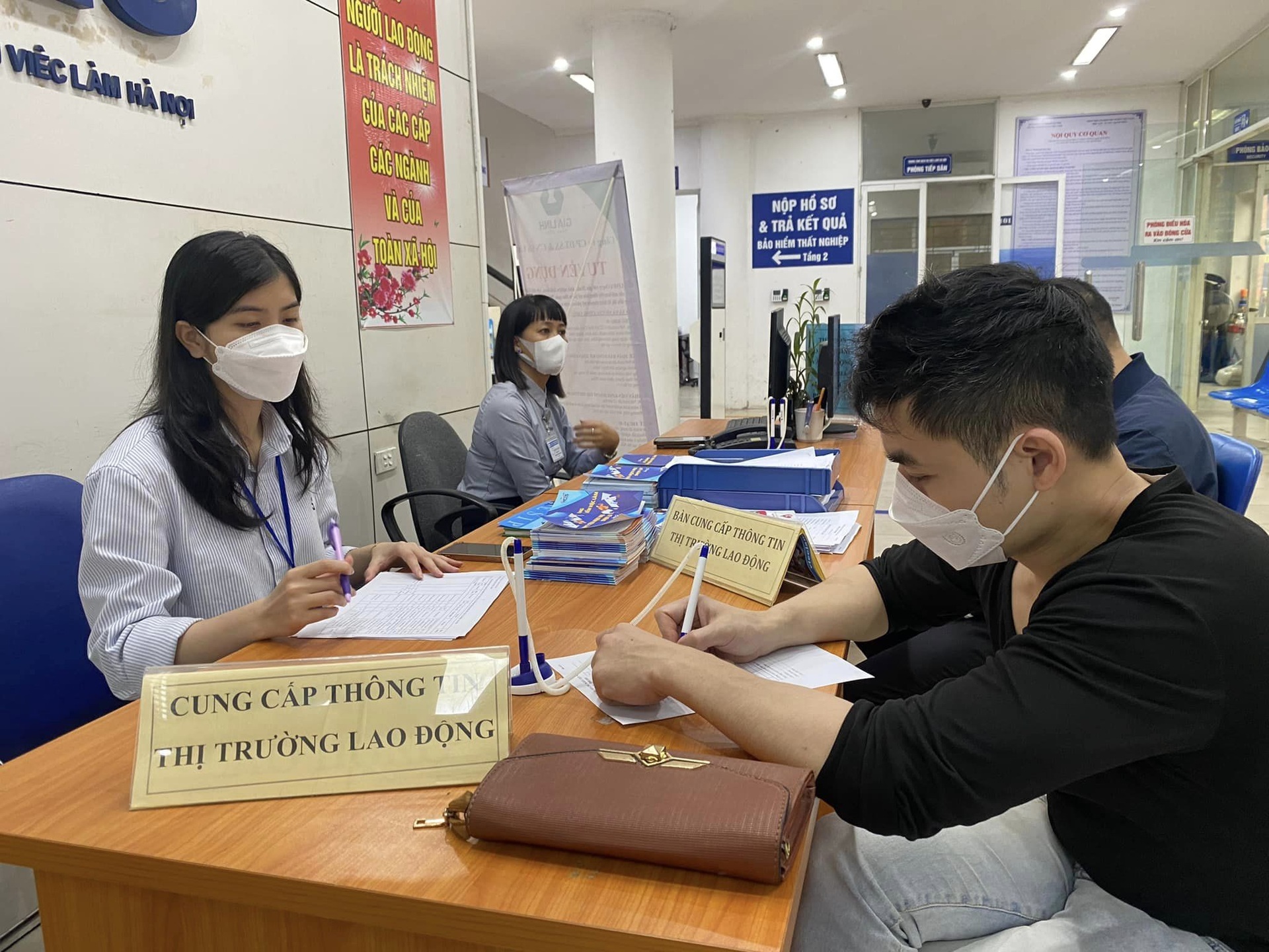 Thị trường lao động trong bước phục hồi… dè dặt - 7 Thị trường lao động trong bước phục hồi… dè dặt - 7
