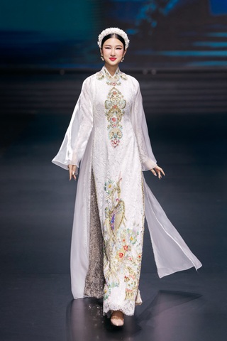 "Sao mai" Nguyễn Thu Hằng mở màn đậm chất Bắc Bộ trên sàn diễn thời trang - 8