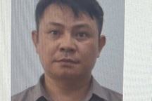 Cả làng bật đèn suốt đêm cùng công an bủa vây truy bắt nghi phạm giết người