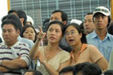 Chứng khoán đảo chiều, VN-Index trở lại mốc 1.000 điểm