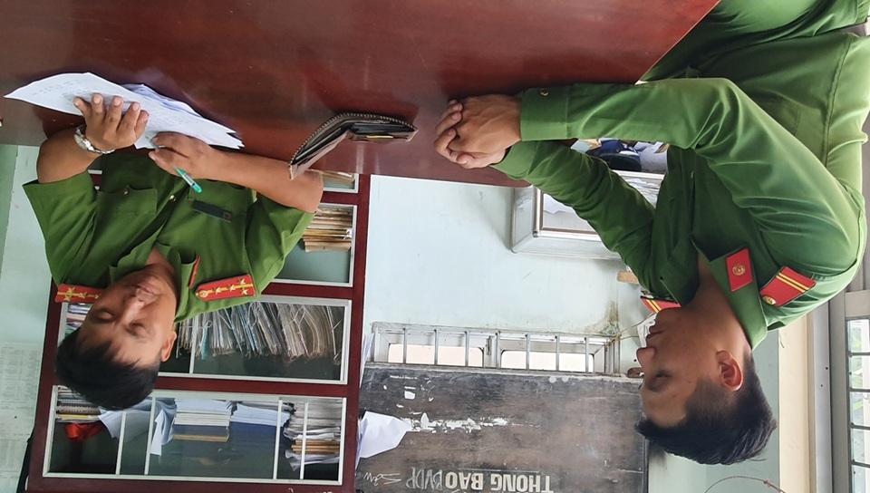 Trung sĩ Công an nhặt được 50 triệu đồng, tìm người trả lại - 1 Trung sĩ Công an nhặt được 50 triệu đồng, tìm người trả lại - 1