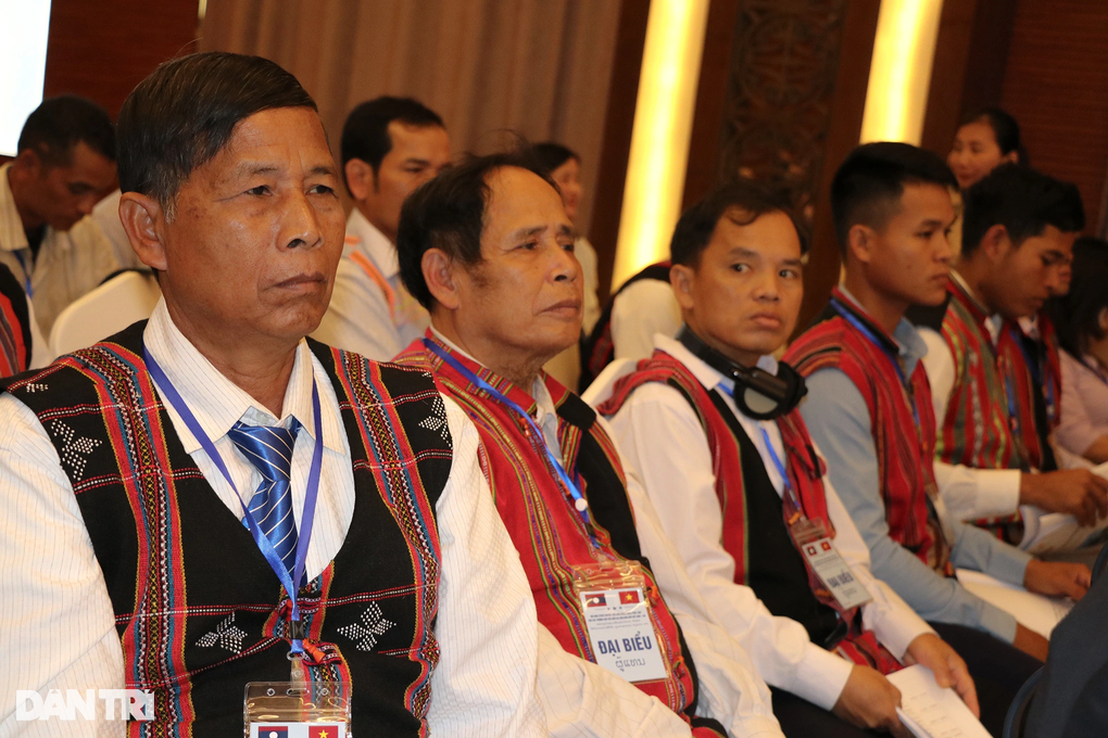 Phó Thủ tướng Lê Minh Khái: Mối quan hệ Việt Nam - Lào có một không hai - 4 Phó Thủ tướng Lê Minh Khái: Mối quan hệ Việt Nam - Lào có một không hai - 4