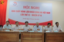 VFF làm việc với tổ kiểm phiếu