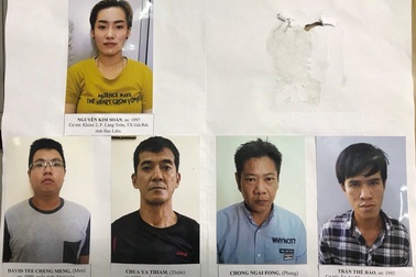 Bắt khẩn cấp 5 nghi phạm gắn thiết bị lấy trộm thông tin để trộm tiền ATM