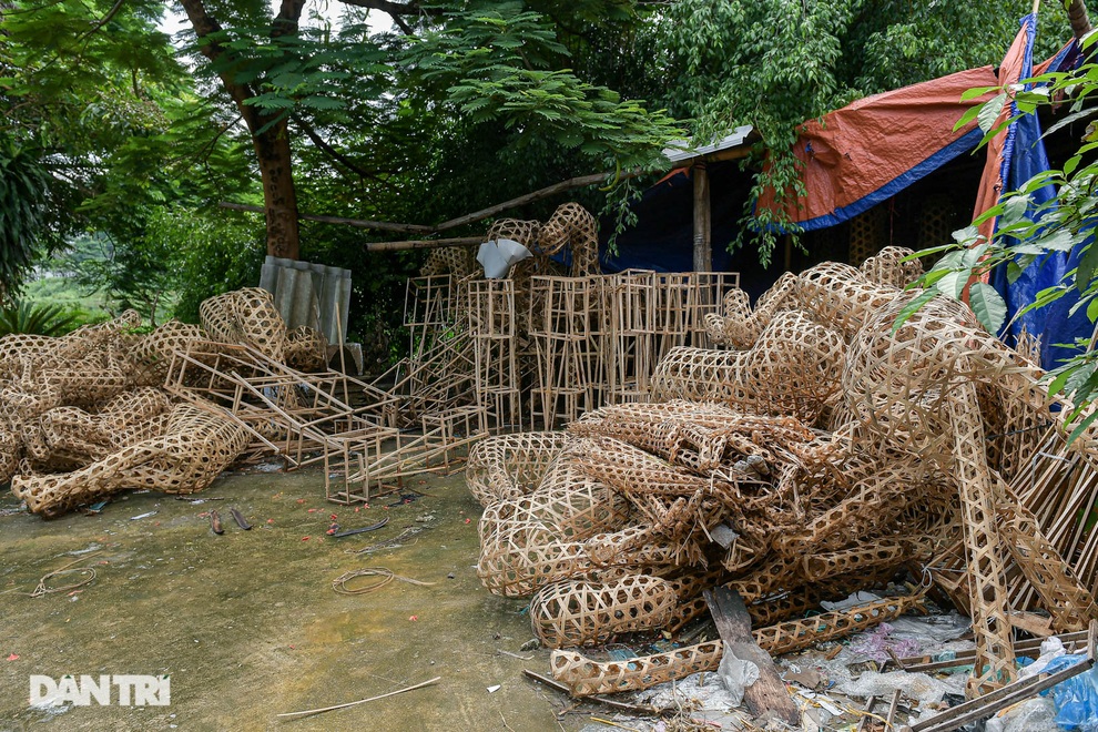 Ngôi làng kiếm sống nhờ cõi âm thất thu vì dịch Covid-19 - 3 Ngôi làng kiếm sống nhờ cõi âm thất thu vì dịch Covid-19 - 3