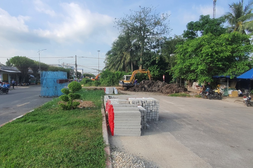 Bạc Liêu sắp thông tuyến đường có 2 hộ dân án ngữ suốt 20 năm - 3 Bạc Liêu sắp thông tuyến đường có 2 hộ dân án ngữ suốt 20 năm - 3