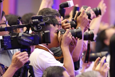 Cấm báo chí miêu tả tỉ mỉ hành vi tội ác, làm "biến dạng" tiếng Việt