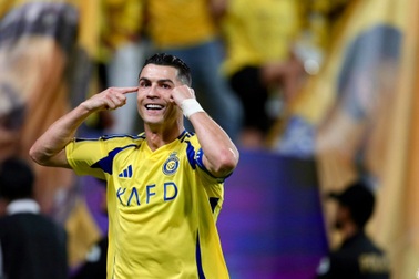 Ronaldo lập cú đúp, đạt dấu mốc ấn tượng trong sự nghiệp