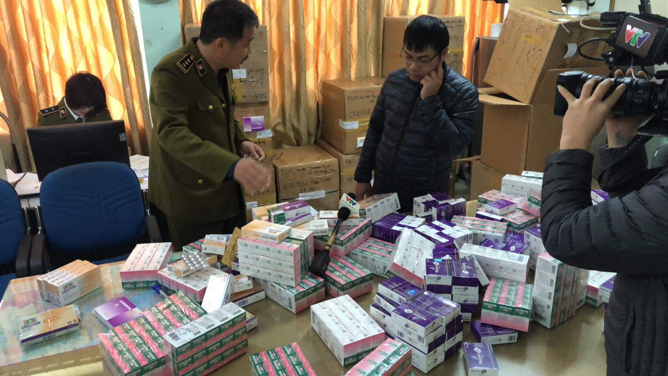 Thu giữ lô thuốc tân dược không rõ nguồn gốc trị giá gần 2 tỷ đồng ở Hà Nội - 1 Thu giữ lô thuốc tân dược không rõ nguồn gốc trị giá gần 2 tỷ đồng ở Hà Nội - 1