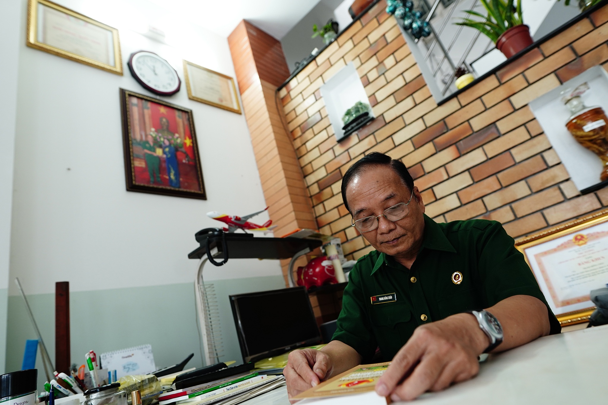 Chuyện người lính già với 2 viên đạn mang theo người gần nửa thế kỷ - 8 Chuyện người lính già với 2 viên đạn mang theo người gần nửa thế kỷ - 8