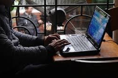 Lập "web sex" để bán quảng cáo