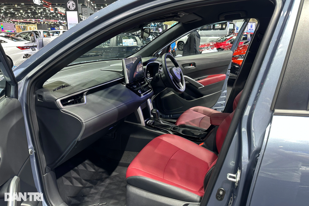 Soi Toyota Corolla Cross 2024 sắp về Việt Nam, liệu có làm nên chuyện? - 6 Soi Toyota Corolla Cross 2024 sắp về Việt Nam, liệu có làm nên chuyện? - 6