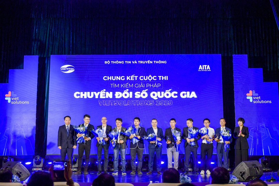 Tìm ra quán quân trong Cuộc thi chuyển đổi số Viet Solutions 2020 - 1 Tìm ra quán quân trong Cuộc thi chuyển đổi số Viet Solutions 2020 - 1
