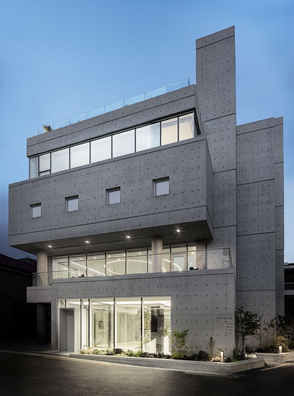 Quán cà phê xuyên không như vũ trụ thu nhỏ, khách check-in mỏi tay - 1 Quán cà phê xuyên không như vũ trụ thu nhỏ, khách check-in mỏi tay - 1