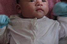 Lại  thêm em bé 1 tháng tuổi bị bỏ rơi tại chùa Long An