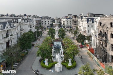 Chiêm ngưỡng những biệt thự, lâu đài ở ngôi làng giàu có bậc nhất miền Bắc