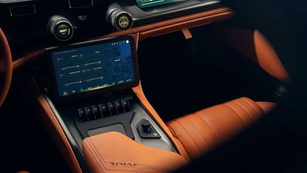 Siêu xe chạy điện Rimac Nevera gây choáng không chỉ bởi giá bán 2 triệu EUR - 15 Siêu xe chạy điện Rimac Nevera gây choáng không chỉ bởi giá bán 2 triệu EUR - 15