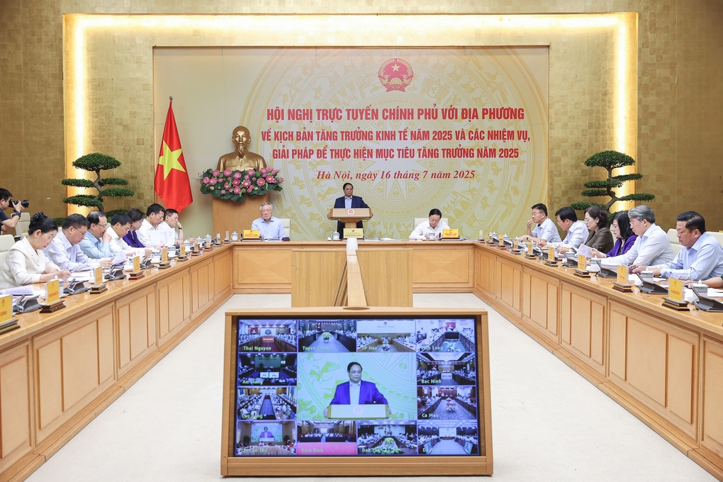 Chính phủ đặt mục tiêu tăng trưởng GDP năm 2025 đạt 8,3-8,5% - 2 Chính phủ đặt mục tiêu tăng trưởng GDP năm 2025 đạt 8,3-8,5% - 2