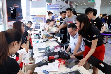 FPT Shop ‘bội thu’ đơn hàng Galaxy Note10 | Note10+