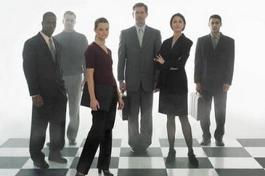 “Mẹo” vượt trội trong môi trường làm việc nhiều nam