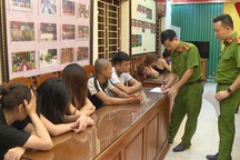 Đường dây mua bán thiếu nữ núp sau những quán karaoke