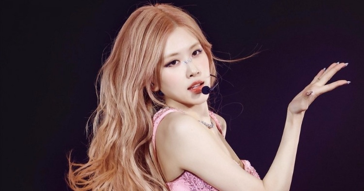 Rosé khiến fan₁ lo lắng về sức khỏe: Nghi vấn hẹn hò người mẫu điển trai sau màn trình diễn kém ấn tượng