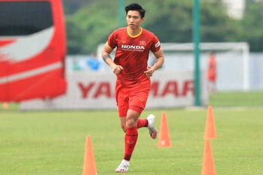 Văn Hậu lại lên bàn mổ, chia tay vòng loại cuối cùng World Cup