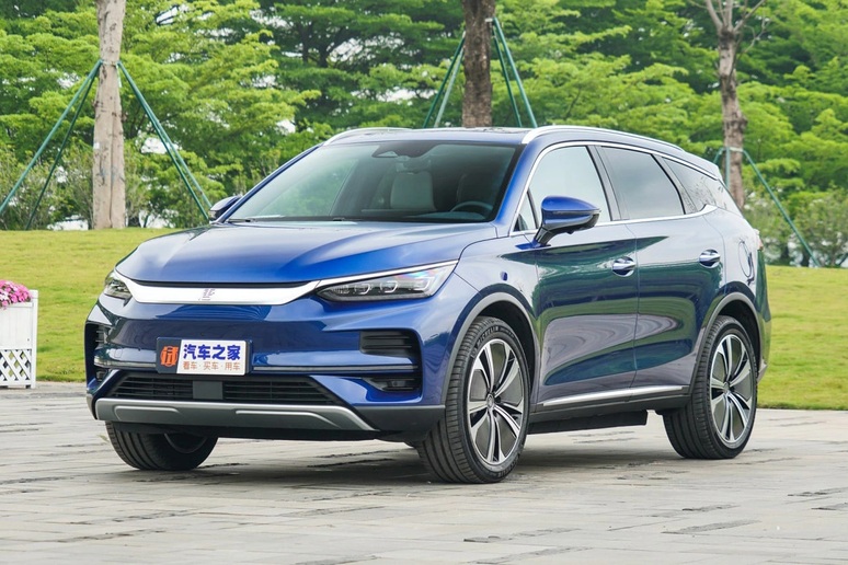 BYD Tang mở bán tại Việt Nam dù gây tranh cãi về tên gọi, giá 1,569 tỷ đồng