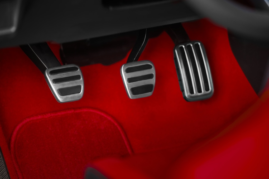 Chốt giá 2,399 tỷ đồng, Honda Civic Type R đắt gấp ba bản thường - 13 Chốt giá 2,399 tỷ đồng, Honda Civic Type R đắt gấp ba bản thường - 13