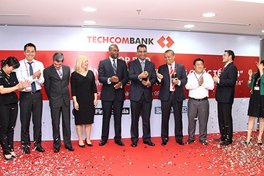 Techcombank thâu tóm 10 giải thưởng quốc tế lĩnh vực tài chính ngân hàng