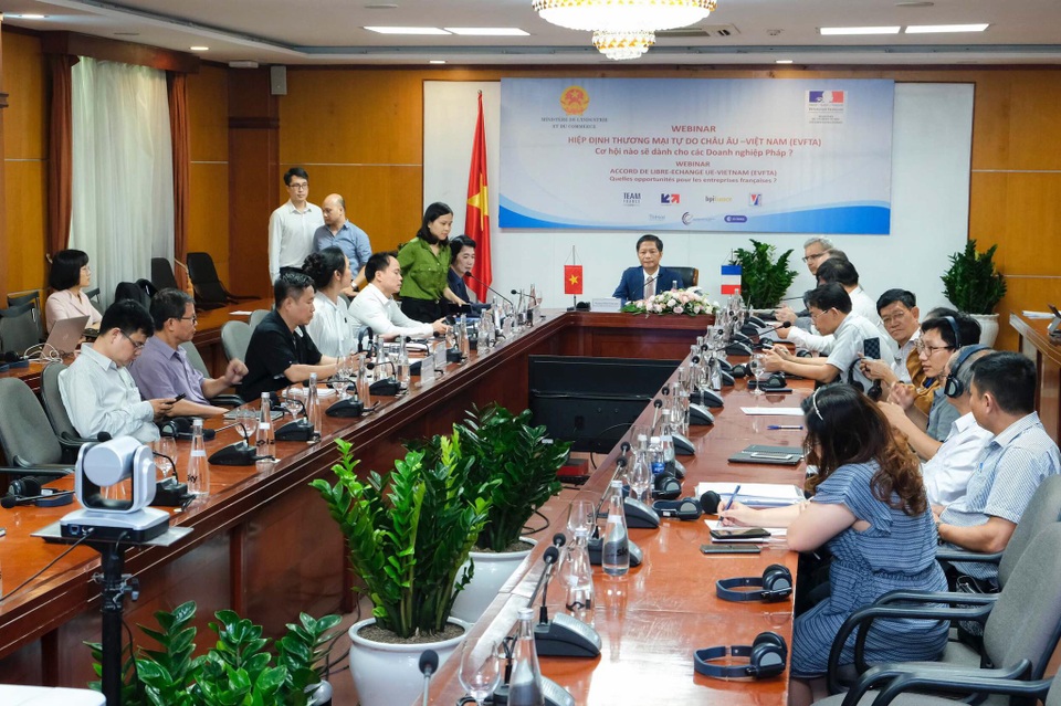 Doanh nghiệp EU đón sóng cơ hội từ Hiệp định EVFTA, đầu tư lớn vào Việt Nam - 2 Doanh nghiệp EU đón sóng cơ hội từ Hiệp định EVFTA, đầu tư lớn vào Việt Nam - 2