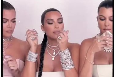 Kim Kardashian thuê 3 vệ sỹ trong buổi chụp hình với kim cương