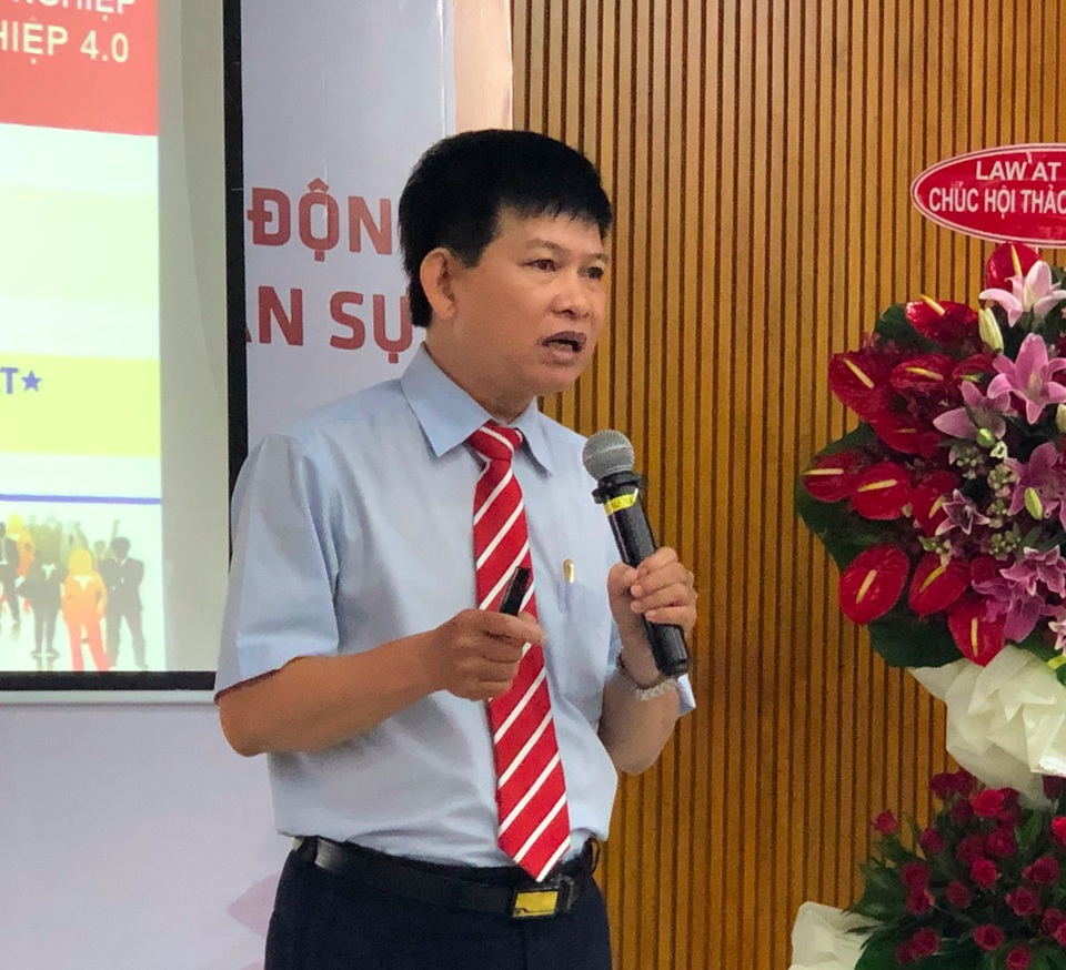 “100% sinh viên ra trường có việc làm nhưng công việc có xứng đáng?” - 1 “100% sinh viên ra trường có việc làm nhưng công việc có xứng đáng?” - 1