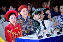 Thuý Nga, Vũ Mạnh Cường thân mật trên ghế giám khảo