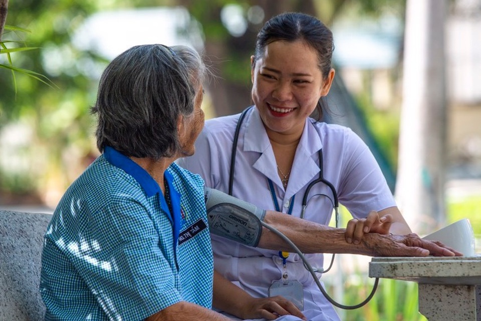 Cố gắng để các bác có một cái Tết đầm ấm! - 2