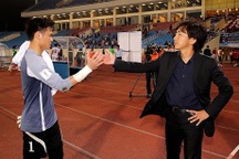 5 pha cản phá tuyệt vời của thủ thành Nguyên Mạnh trước Iraq