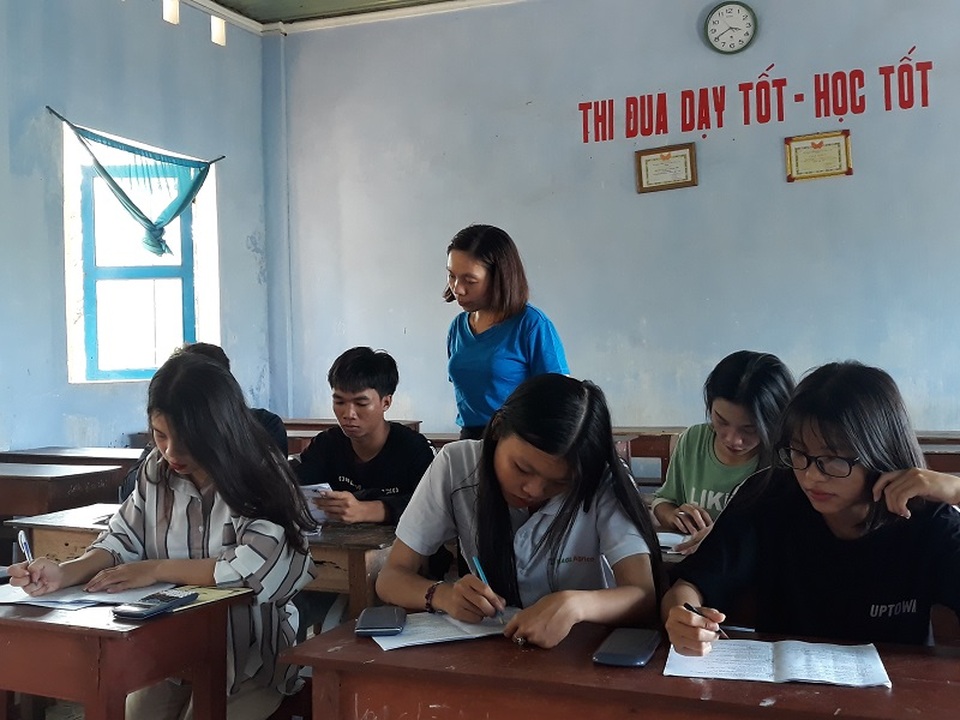 Nhân viên trường học: “trắng” đến bao giờ - 2 Nhân viên trường học: “trắng” đến bao giờ - 2