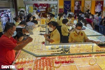 "Nhà vàng" đè giá gom về vùng 68 triệu đồng/lượng