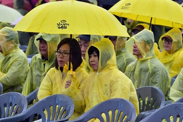 Pháp phóng thích con gái của chủ gia tộc sở hữu phà Sewol