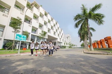 Làn sóng di cư giáo dục ngày càng trẻ hóa, 15 tuổi đã “dịch chuyển”