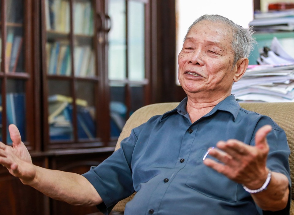 GS. Võ Đại Lược: Cứu doanh nghiệp không đơn thuần chỉ là... tiền! - 1 GS. Võ Đại Lược: Cứu doanh nghiệp không đơn thuần chỉ là... tiền! - 1
