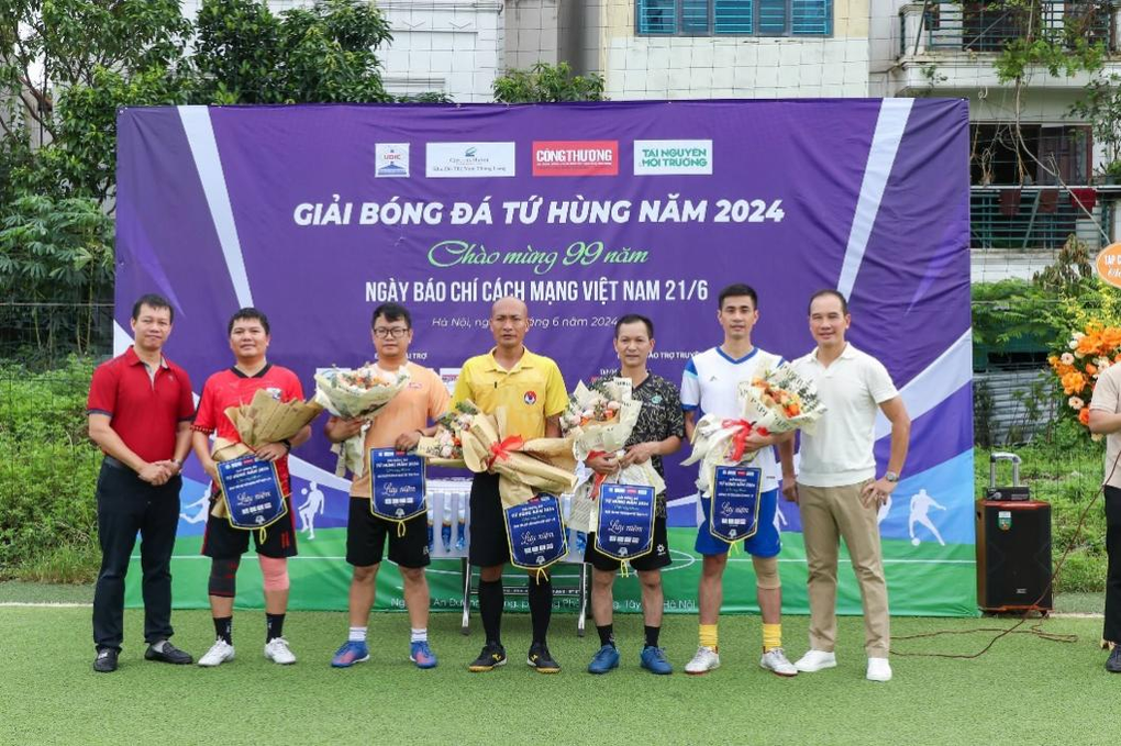 Ciputra Hanoi giao lưu bóng đá chào mừng ngày Báo chí Việt Nam - 2 Ciputra Hanoi giao lưu bóng đá chào mừng ngày Báo chí Việt Nam - 2