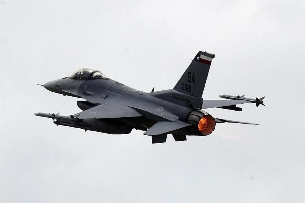 Mỹ duyệt bán phụ tùng tiêm kích F-16 cho Đài Loan - 1 Mỹ duyệt bán phụ tùng tiêm kích F-16 cho Đài Loan - 1