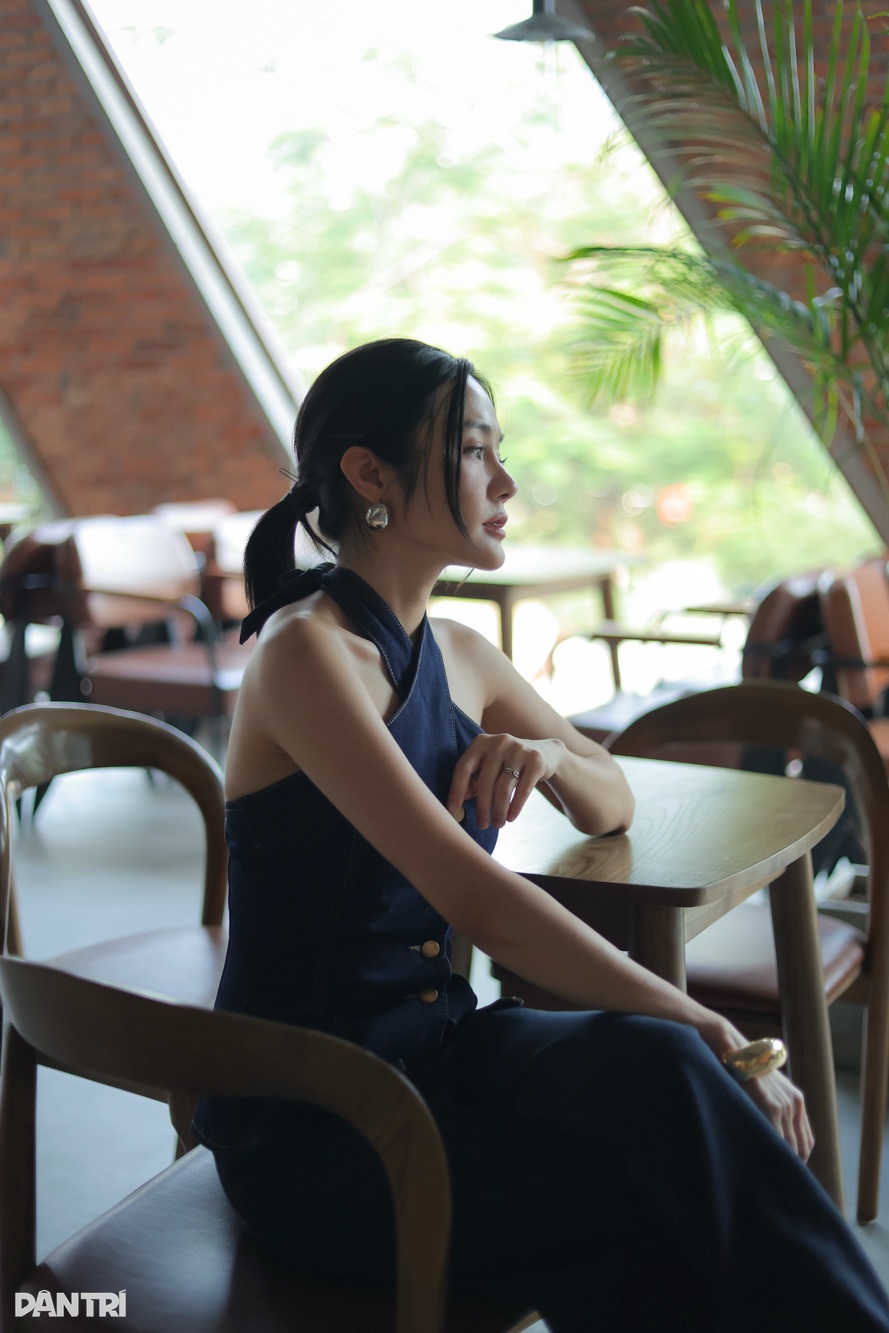 MC Thu Thủy vừa đạt 8.5 IELTS, hé lộ sự hỗ trợ thầm lặng của chồng Đức - 6 MC Thu Thủy vừa đạt 8.5 IELTS, hé lộ sự hỗ trợ thầm lặng của chồng Đức - 6