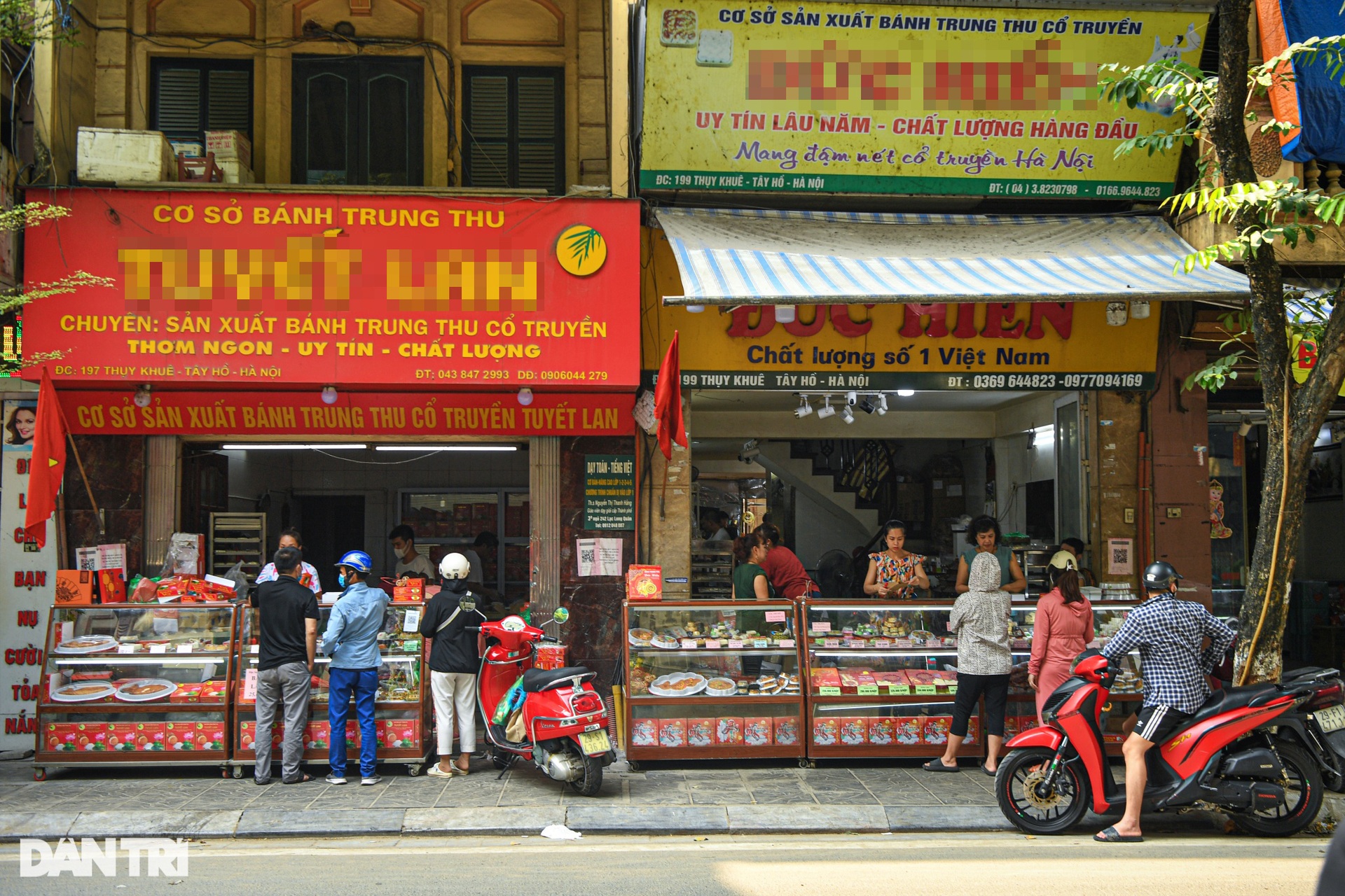 Người dân xếp hàng mua bánh trung thu ở Hà Nội - 15 Người dân xếp hàng mua bánh trung thu ở Hà Nội - 15